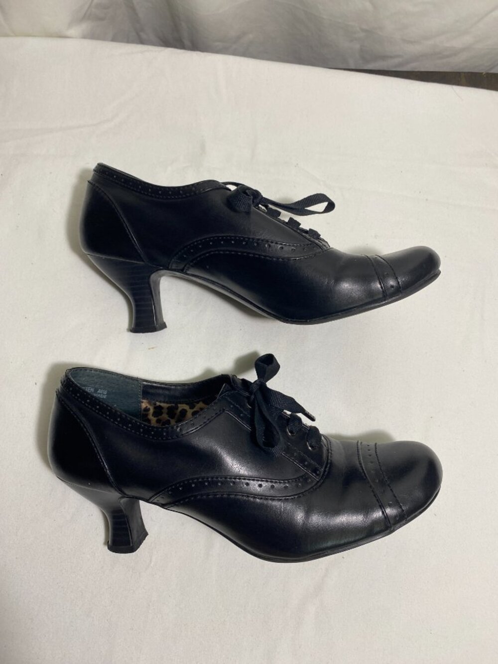 Mudd Austin Black Lace Up Oxford Heels Women’s Size 8M Leopard Print Lining - Picture 4 of 11